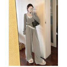 批发已出货 V领套头针织打底衫女早秋法式设计感炸街毛衣显瘦内搭上衣