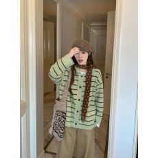 批发已出货 复古条纹针织<b class='q'>开衫</b>2025新款慵懒<b class='q'>毛衣</b>翻领外套上衣