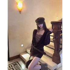 批发已出货 高级感纯欲风深V荡领长袖连衣裙女美式辣妹风