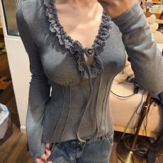 批发已出货 蕾丝长袖t恤<b class='q'>女</b>拼接修身内搭打底衫上衣