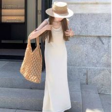 批发已出货 <b class='q'>休闲</b>别致设计感薄款针织连衣裙女夏季慵懒风简约裙子