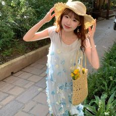 批发已出货 长裙子2026夏装新品重工立体花朵挂脖显瘦连衣裙