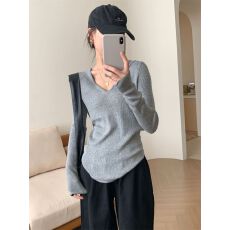 批发已出货 杏色<b class='q'>休闲</b>内搭长袖针织衫女秋季软糯修身显瘦打底衫上衣