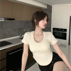 批发<b class='q'>白色</b>圆领<b class='q'>短袖</b> <b class='q'>T</b> <b class='q'>恤</b>女夏季修身显瘦不规则弧形下摆百搭短款上衣