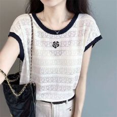 批发小香风撞色圆领针织短袖女 <b class='q'>山茶花</b>刺绣显瘦温柔风短款上衣