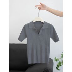 批发深灰色翻领V型门襟竖坑条修身显瘦短袖针织Polo衫女款