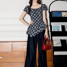 批发法式复古方领格纹衬衫女夏季新款短袖小衫<b class='q'>大码</b>显瘦不规则上衣