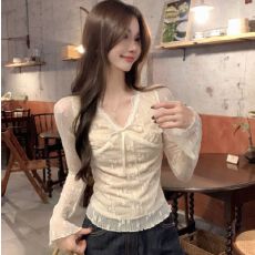 批发蝴蝶结V领蕾丝拼接长袖T恤女秋冬短款<b class='q'>修身</b>上衣打底内搭