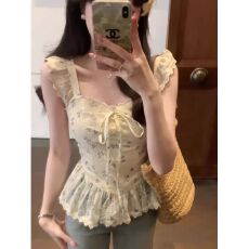 批发法式气质碎花方领小飞袖衬衫女夏季设计感收腰气质衬衣荷叶边上衣