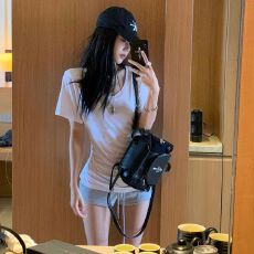 已出货 纯欲V领百搭短袖女夏季新款正肩T恤上衣