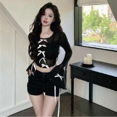 批发2026 夏季新款纯欲风蝴蝶结<b class='q'>针织衫</b>女 透视收腰辣妹短款长袖上衣