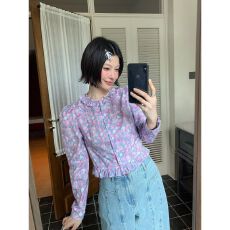 批发法式复古紫色碎花宫廷泡泡袖<b class='q'>衬衫</b>短款收腰上衣设计感2026秋季新