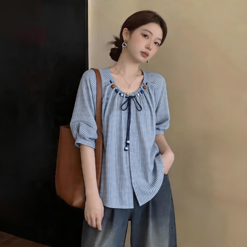 港风复古短袖条纹衬衫女夏洋气设计感小衫上新款百搭时尚 服裝批發女裝批發服飾貨源