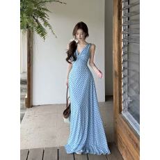 批发新款初夏绝美独特漂亮温柔减龄气质度假风粉色波点连百搭