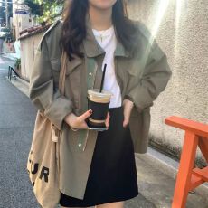 批发2026早春<b class='q'>韩国</b>绿色工装风衣女休闲复古小个子bf风短款<b class='q'>外套</b>宽松大衣