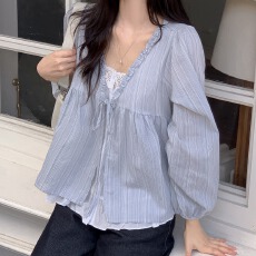 批发韩系春季<b class='q'>甜美</b>假两件长袖木耳边长袖条纹上衣女宽松显瘦百搭娃娃衫