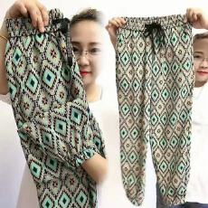 批发2025冰丝束脚裤女夏薄款宽松<b class='q'>雪纺</b>凉凉<b class='q'>哈伦裤</b>花裤休闲抖抖裤