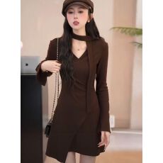 批发徳绒长袖连衣裙褶皱V领女神<b class='q'>显瘦</b>时尚连衣裙2025新法式小个子