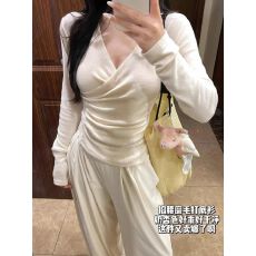 批发徳绒 交叉长袖秋冬2025不规则设计新款修身别致打底显瘦上衣<b class='q'>T</b><b class='q'>恤</b>