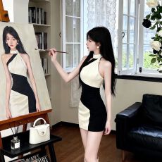 批发预12/12【德绒1*1】辣妹挂脖收腰拼接<b class='q'>连衣裙</b>秋冬短裙法式裙子女装