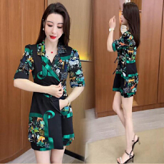 批发官图  时尚碎花套装女2026夏季新款中式高级感<b class='q'>西装</b>上衣短裤两件套