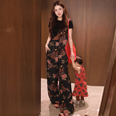 批发官图  高级感套装<b class='q'>女</b>2026夏季新款时尚短袖上衣印花<b class='q'>背带裤</b>两件套潮