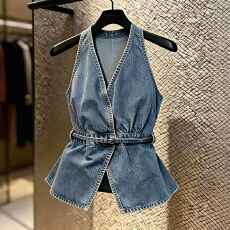 批发官图  设计感V领挂脖无袖上衣女2026夏季新款通勤风修身显瘦马甲