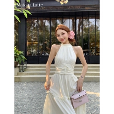 批发法式复古设计挂脖吊带无袖背心捏褶收腰连衣<b class='q'>裙</b>女a字大摆褶皱长<b class='q'>裙</b>