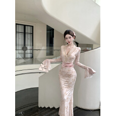 批发纯欲风性感v领喇叭袖蕾丝<b class='q'>连衣裙</b>女春季紧身绑带显瘦收腰包臀长裙
