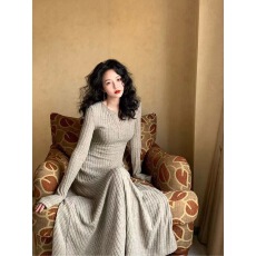 批发法式长款针织<b class='q'>连衣裙</b>女秋冬装新款收腰显瘦chic长袖打底A字裙子潮