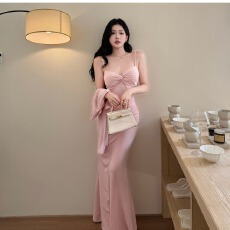 批发法式轻熟风穿搭一整套女初秋新款掐腰褶皱<b class='q'>吊带</b>裙+长袖罩衫两件套