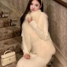 批发氛围新款立体挺括落肩身高百搭马甲环保狐狸皮草仿皮坎肩毛毛外套