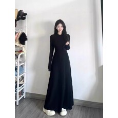 批发法式复古赫本风长袖<b class='q'>连衣裙</b>女秋季内搭打底裙黑色气质修身显瘦长裙