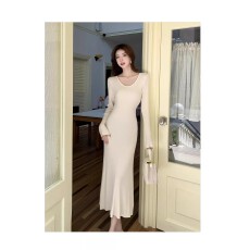 批发辣妹风气质修身显瘦喇叭袖v领<b class='q'>连衣裙</b>女秋冬高级感包臀裙性感长裙