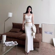 批发纯欲性感气质白色无扣开衫<b class='q'>蕾丝</b>花边设计高级感吊带阔腿针织裙<b class='q'>套装</b>