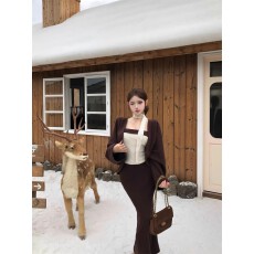 批发撞色<b class='q'>条纹</b>吊带背心慵懒开衫外套女秋冬高级感套装鱼尾<b class='q'>半身裙</b>四件套