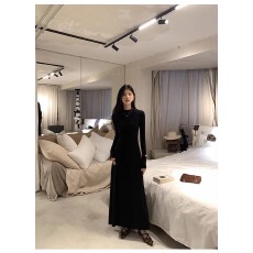 批发2026春夏新款修身显瘦法式复古黑色赫本风中长款气质打底连衣裙女
