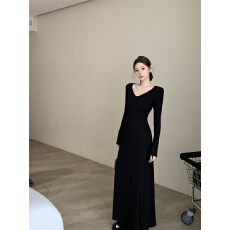 批发温柔风气质V领内搭长袖针织<b class='q'>连衣裙</b>女秋季黑色性感收腰修身长裙子