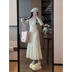 批发法式针织<b class='q'>连衣裙</b>女春秋季长袖蕾丝拼接配外套内搭收腰半高领鱼尾裙