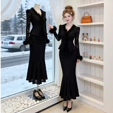 批发韩系千金风巨好看蕾丝套装裙女秋冬长袖v领衬衫上衣半身裙两件套