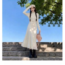 批发法式温柔气质长袖打底针织连衣裙女秋冬收腰显瘦蕾丝拼接鱼尾长裙