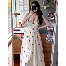 批发好看独特韩系清冷裙子漂亮特别新款小众2026夏季夏季连衣裙