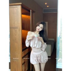 批发法式温柔风粉色甜美 一字肩灯笼袖上衣短裤两件套女<b class='q'>冬</b>季辣妹套装