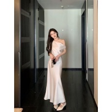 批发法式气质御姐性感斜肩缎面荡领连衣裙女夏季高级感鱼尾晚礼服长裙