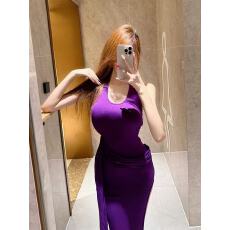 批发纯欲性感风修身显瘦褶皱挂脖<b class='q'>连衣裙</b>女高级感纯色露背开叉长裙