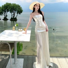 批发法式高级感海边度假<b class='q'>长裙女</b>夏季气质名媛<b class='q'>拖地</b>亮片拼接抹胸连衣裙子