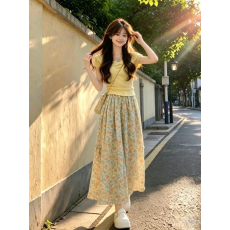 批发巨好看韩系穿搭黄色碎花<b class='q'>连衣裙</b>子女夏季2026新款绝美长裙两件套装