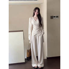 批发慵懒风交叉<b class='q'>V领</b>修身吊带长袖开衫垂感阔腿裤三件套女秋季新款显瘦
