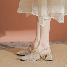 批发玛丽珍一字带包头凉鞋女法式春夏新款仙女水钻后绊带凉拖鞋