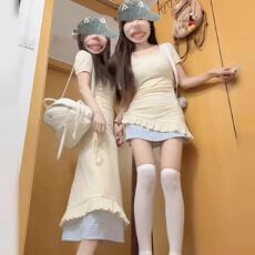 批发原版做法+真两件+甜美女短袖早<b class='q'>春</b>拼接连衣裙巨好看修身挂脖裙